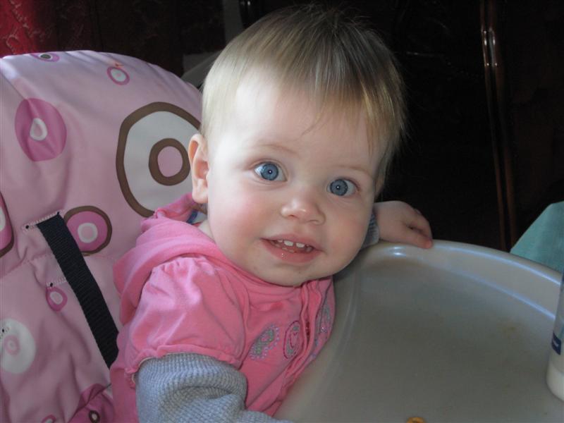 Jess_UKVisit2008 (1).JPG - UK - Being cute...